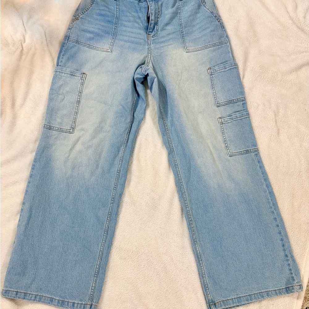 No Boundaries Women's Light Blue Flare Cargo Wide legged Jeans